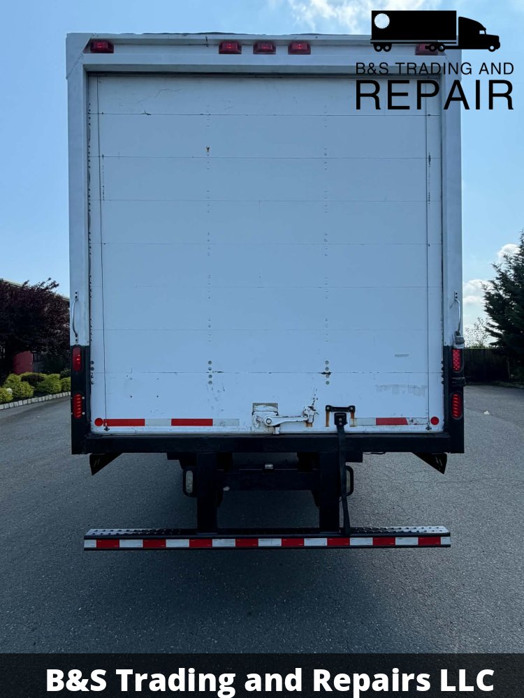 2016 Peterbilt Box Truck Model 220