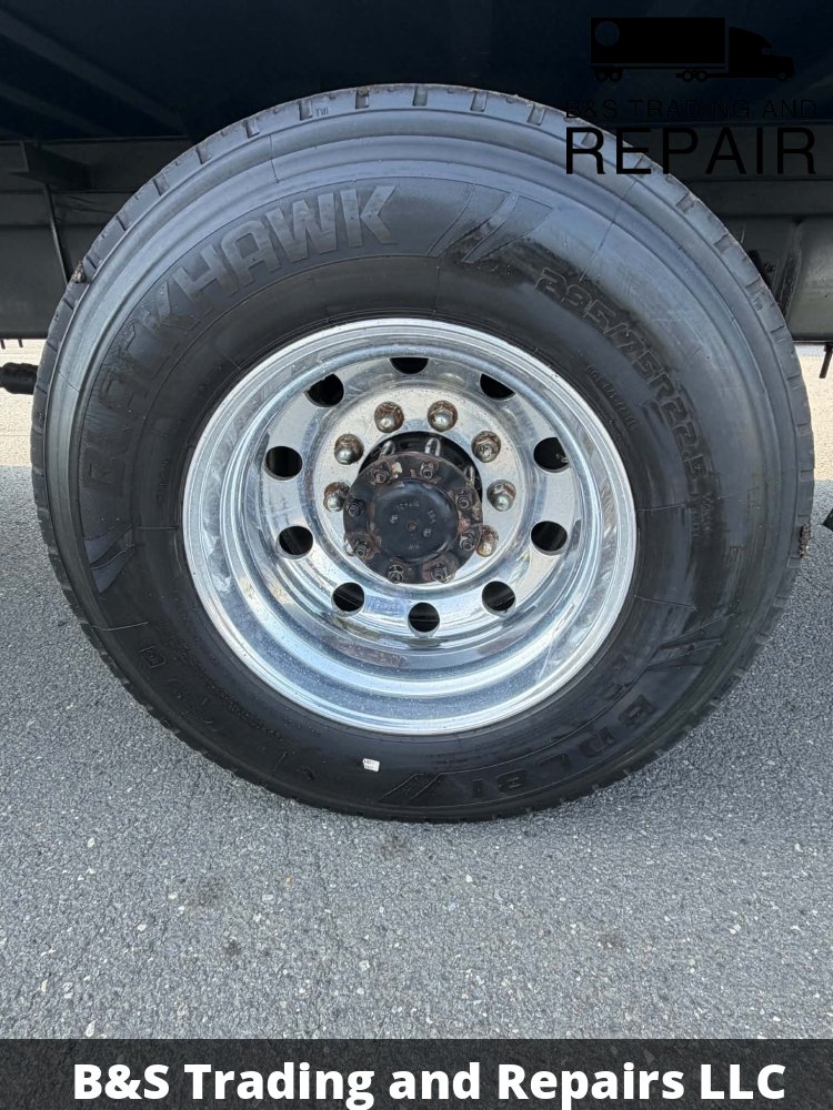 2016 Peterbilt Box Truck Model 220