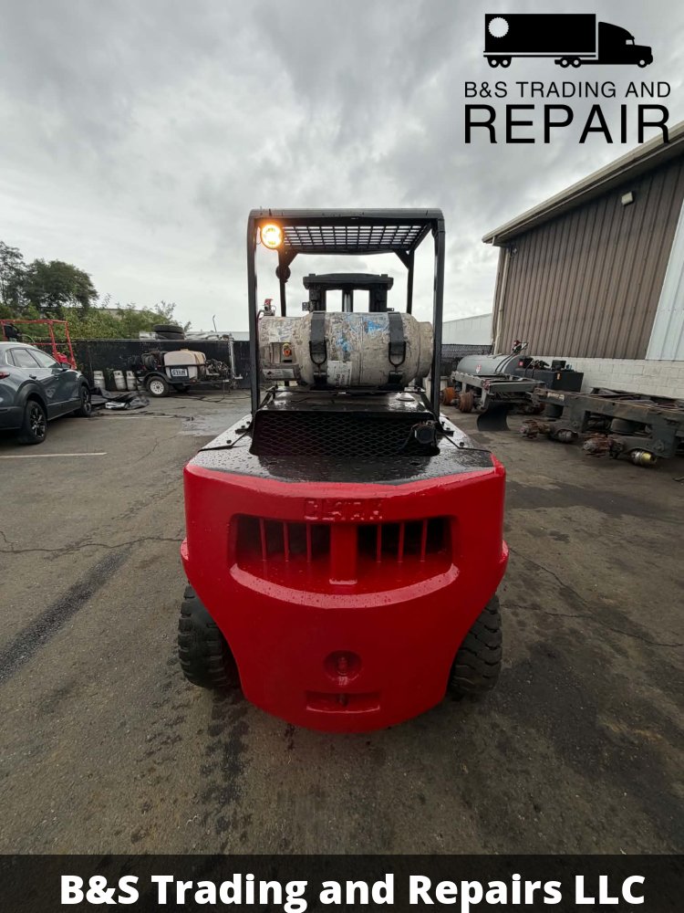 CLARK FORKLIFT CHY80 8,000LBS CAP.