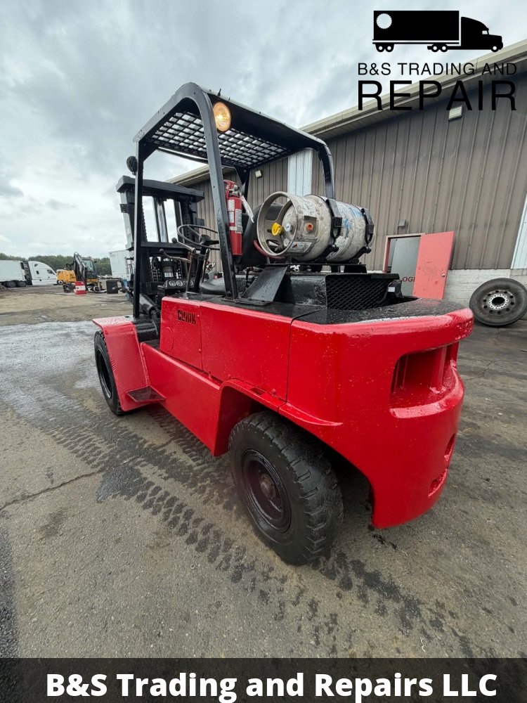 CLARK FORKLIFT CHY80 8,000LBS CAP.