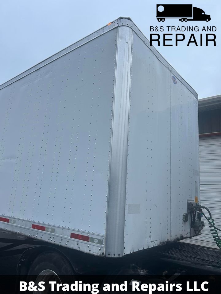 2014 Utility 40' Roll Up Door