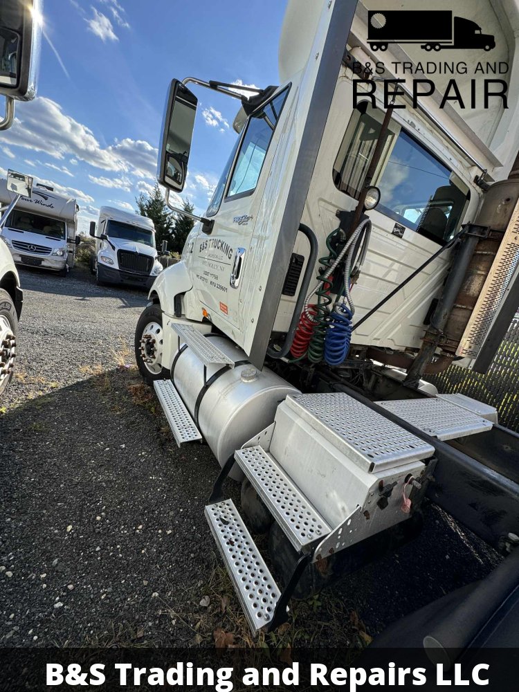 2014 INTERNATIONAL DAY CAB