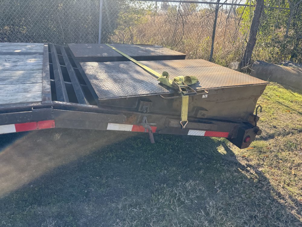 REPO 2023 East Texas Trailers 102 X 40 DECKOVER GOOSENECK Equipment