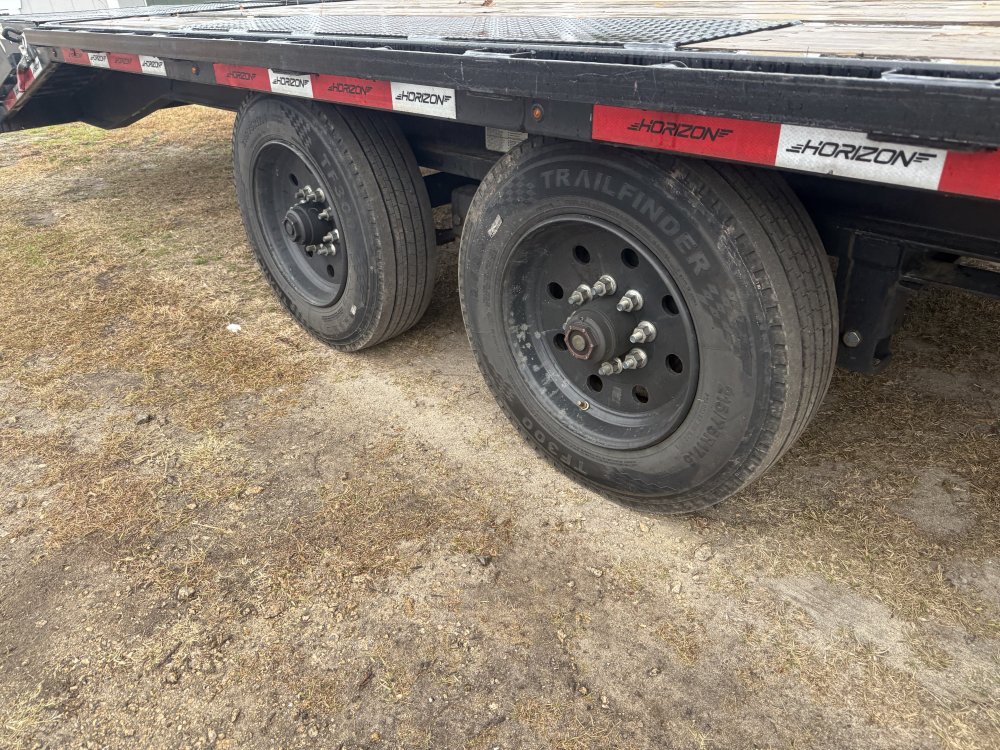 REPO 2024 Horizon GOOSENECK Car Hauler