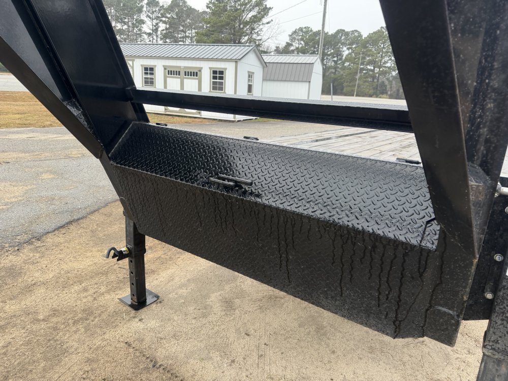 REPO 2024 Horizon GOOSENECK Car Hauler