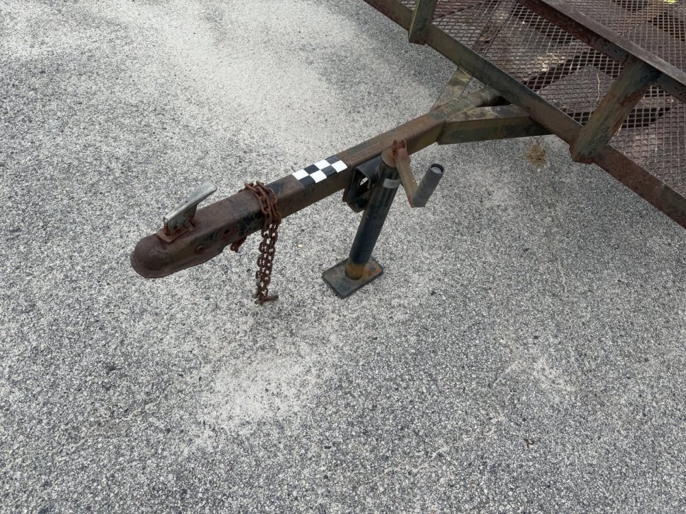 Used 2005 Look 5x8 Utility