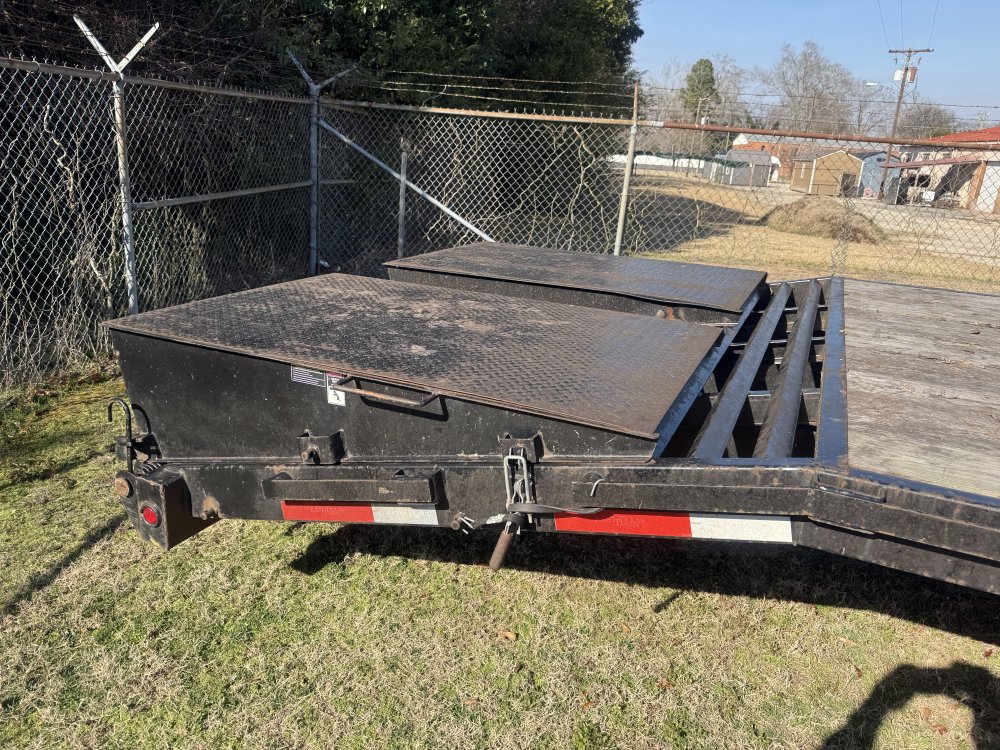 REPO 2023 East Texas Trailers 102 X 40 DECKOVER GOOSENECK Equipment