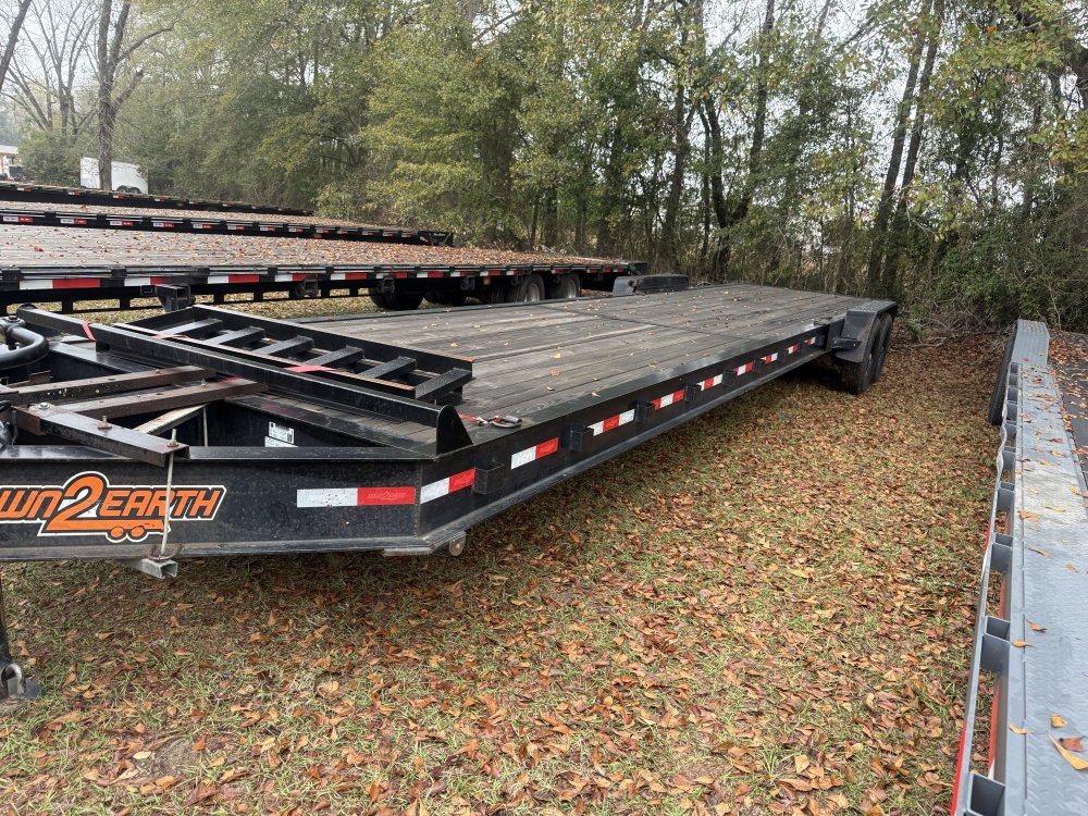 REPO 2023 Down 2 Earth 82 X 36' DUAL CAR HAULER Car Hauler