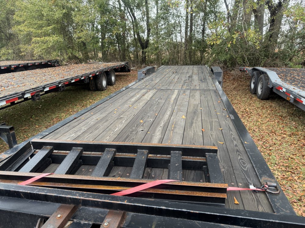 REPO 2023 Down 2 Earth 82 X 36' DUAL CAR HAULER Car Hauler