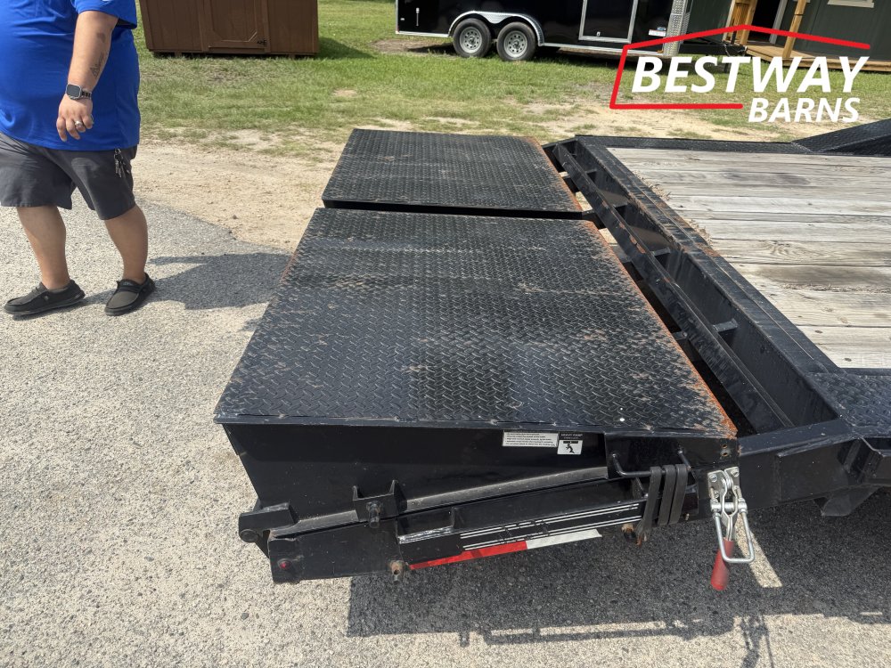 REPO 2025 East Texas 102 X 40 DRIVE OVER FENDER GOOSENECK Car Hauler