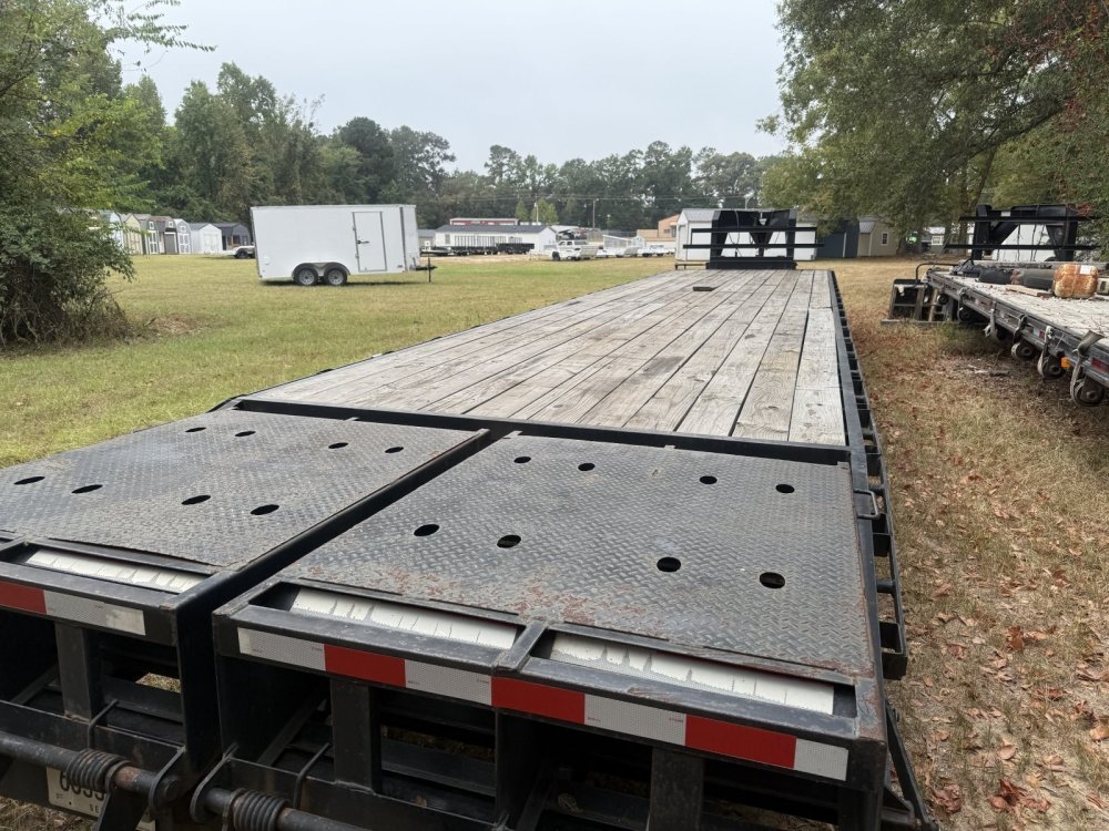 Used 2022 Davidson 102 x 40 Gooseneck Equipment Trailer Equipment