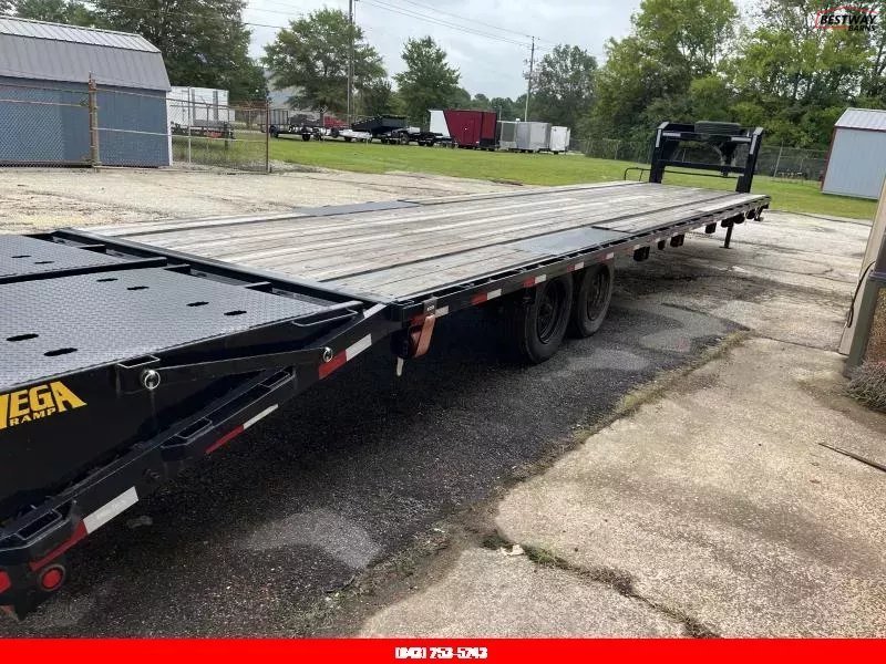 REPO 2023 Big Tex REPO 16K 102 X 40 GOOSENECK Equipment