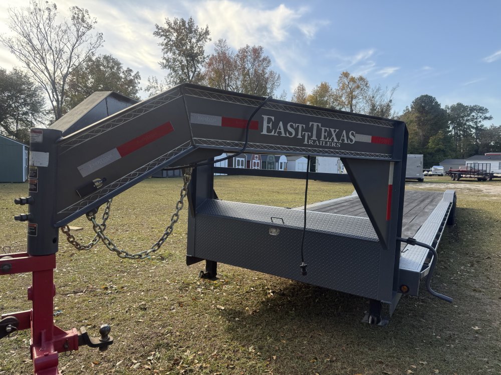 REPO 2024 East Texas Trailers 102 X 40 DOA GOOSENECK Car Hauler