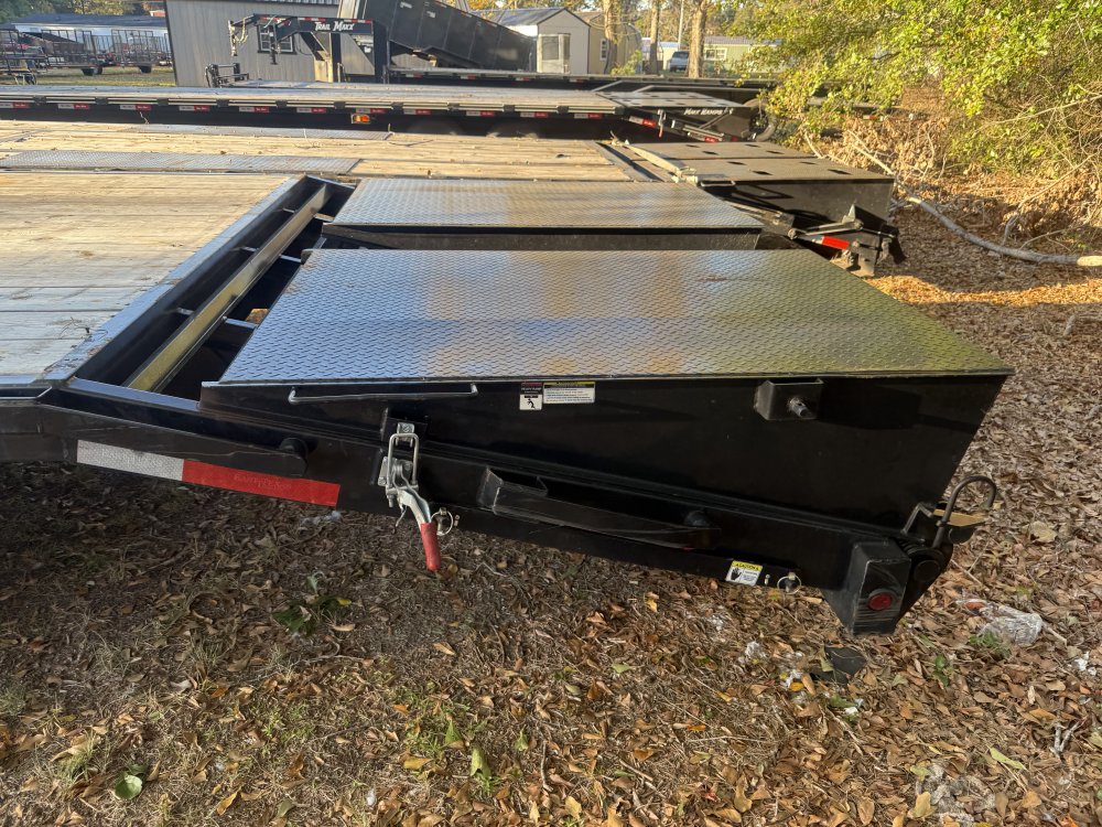 REPO 2025 East Texas Trailers 102 X 40 DECKOVER GOOSENECK Equipment