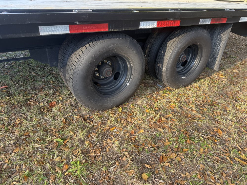 REPO 2025 East Texas Trailers 102 X 40 DECKOVER GOOSENECK Equipment