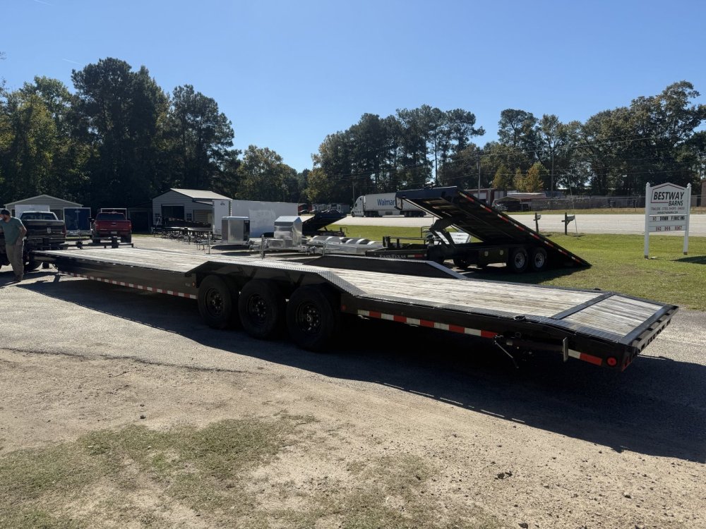 REPO 2024 Load Trail 82" X 40' TRIPLE AXLE CAR HAULER Car Hauler