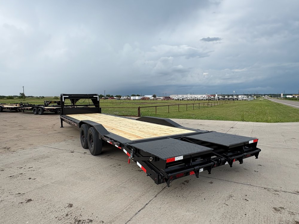 32'x102" Coffee Creek GN CarHauler