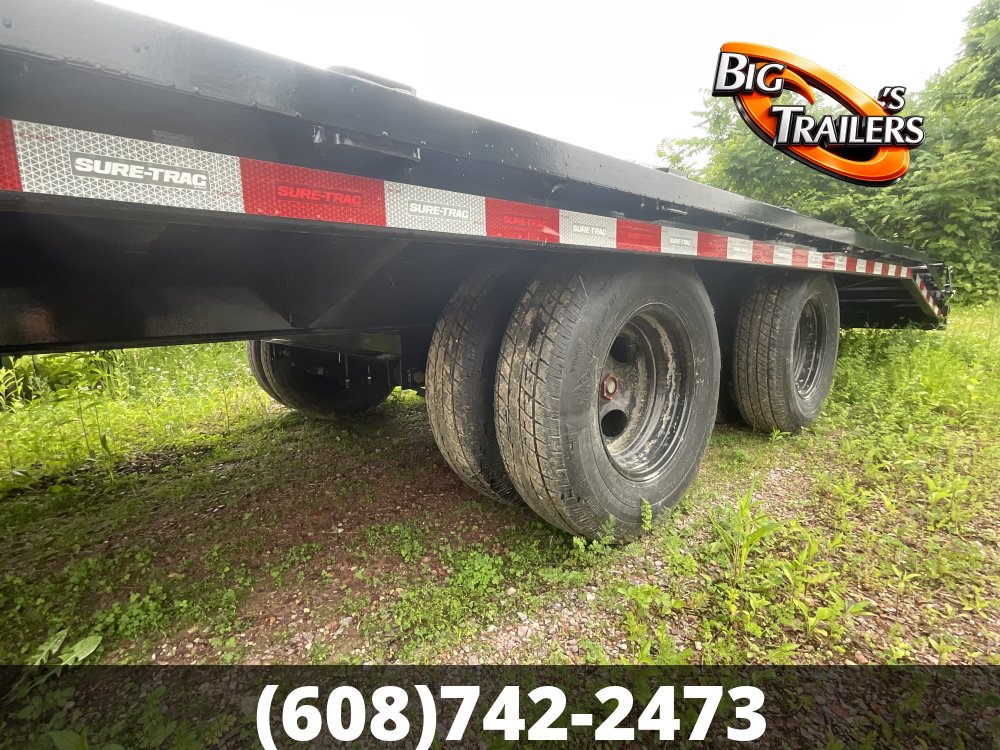 8.5'x32' Sure Trac Equipment
