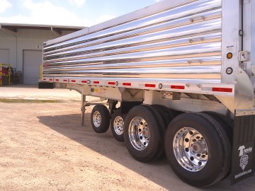 2027 28' FT Quad Axle thumbnail 2