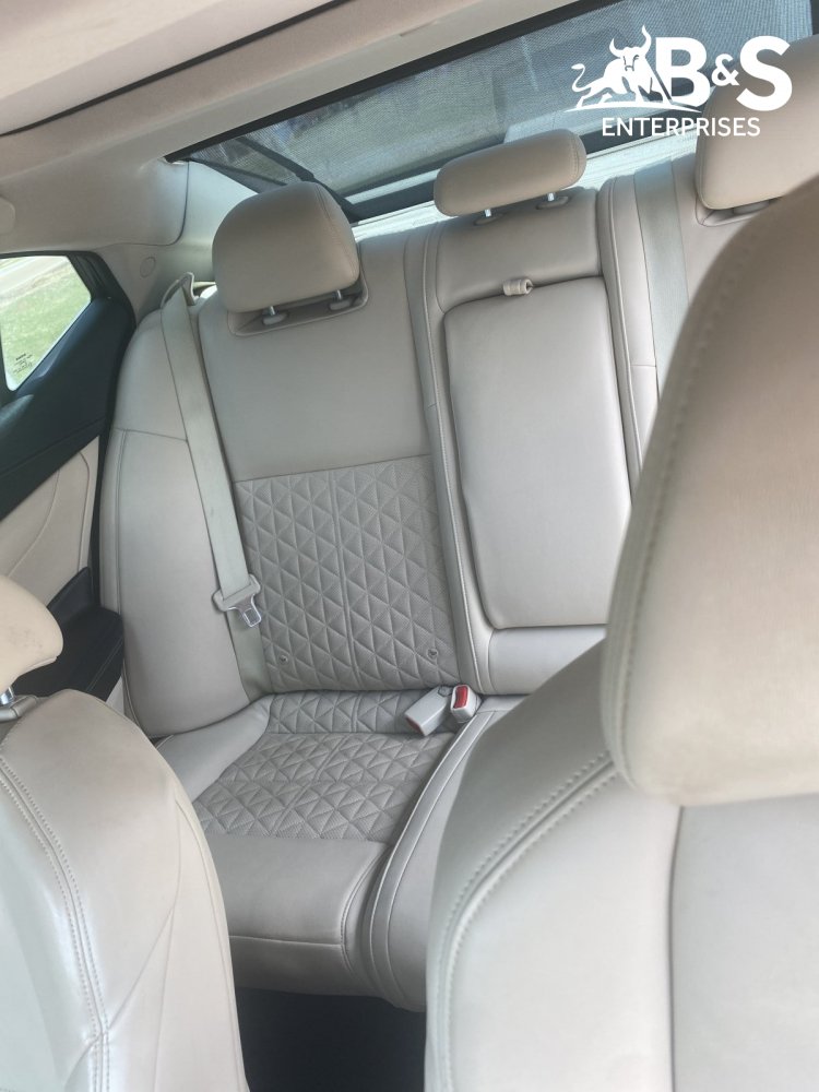 2016 Nissan Maxima Car