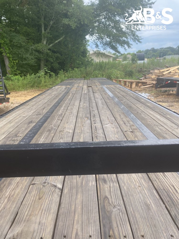 102"x40' NorStar Trailers Gooseneck