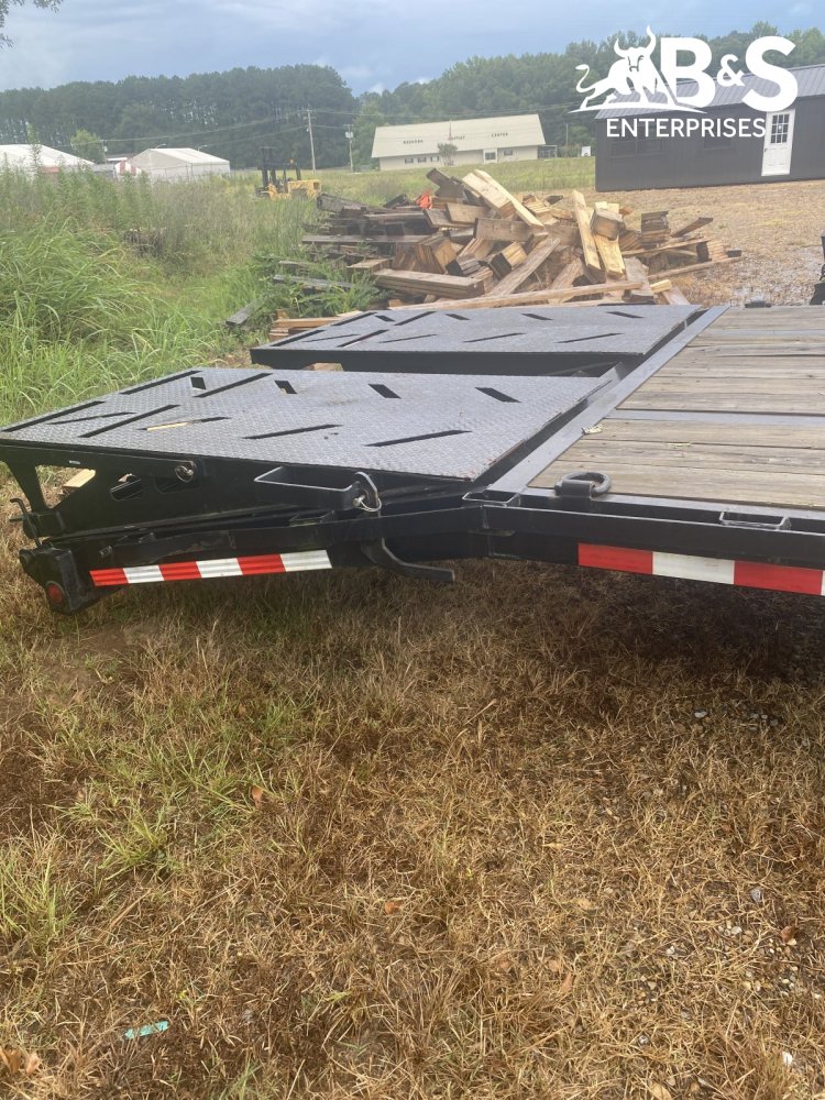102"x40' NorStar Trailers Gooseneck