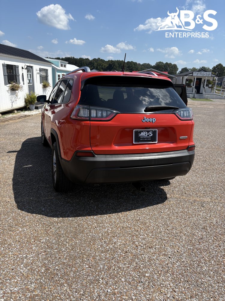 2021 Jeep CHEROKEE LATITUDE SUV