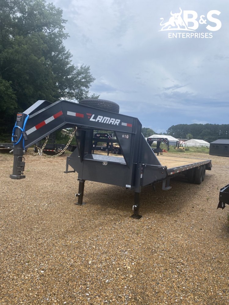 102"x32' Lamar Trailers Gooseneck