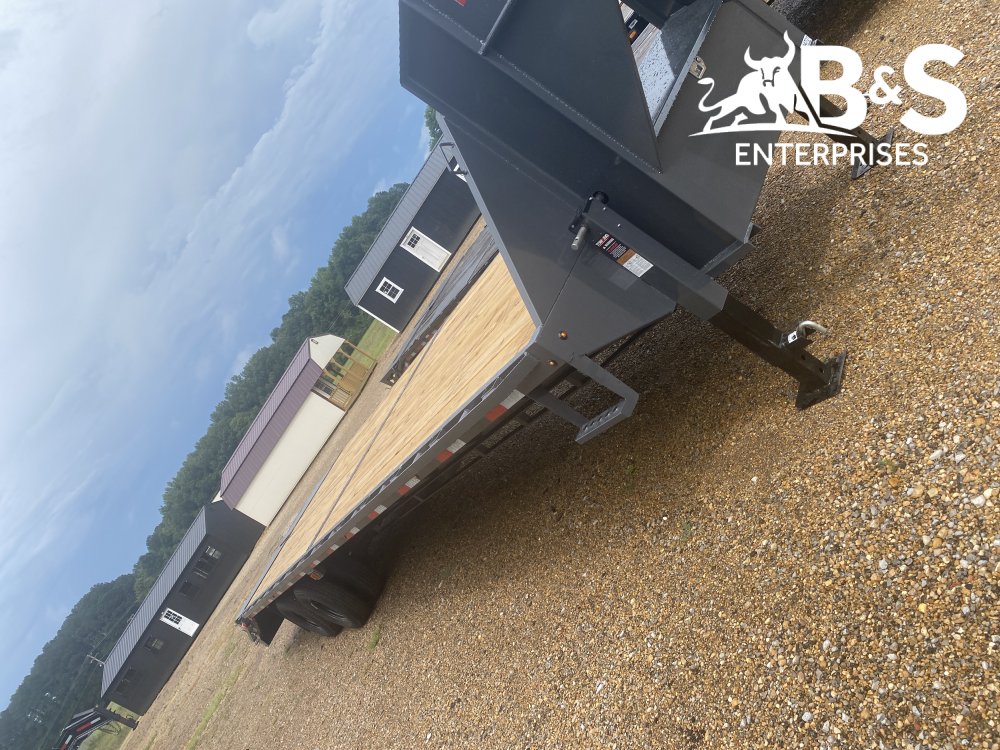 102"x32' Lamar Trailers Gooseneck