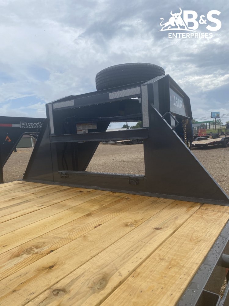 102"x32' Lamar Trailers Gooseneck