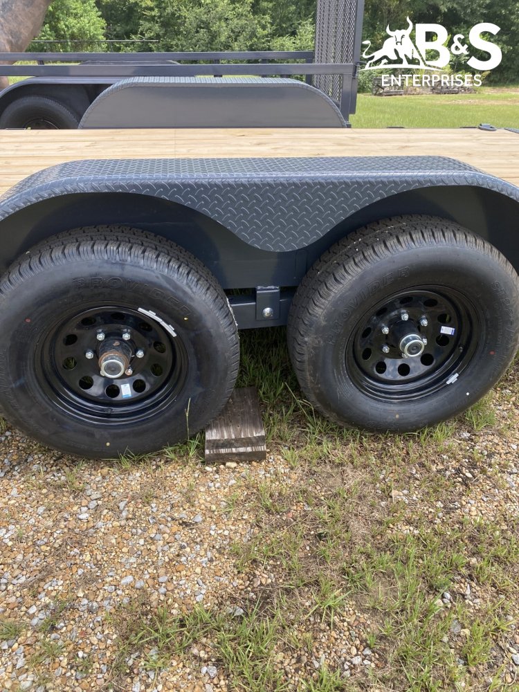 83"x22' Lamar Trailers Car Hauler