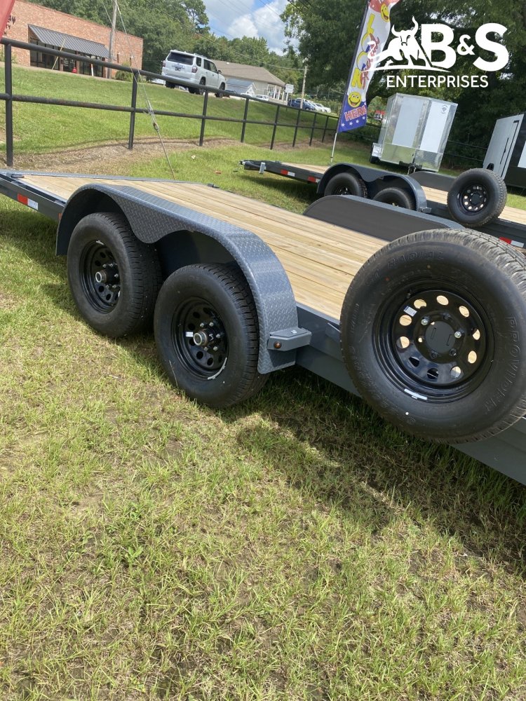 83"x24' Lamar Trailers Car Hauler