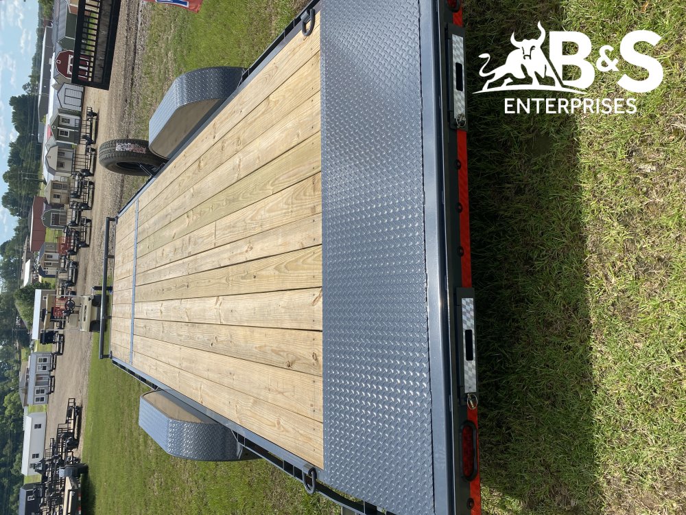 83"x24' Lamar Trailers Car Hauler