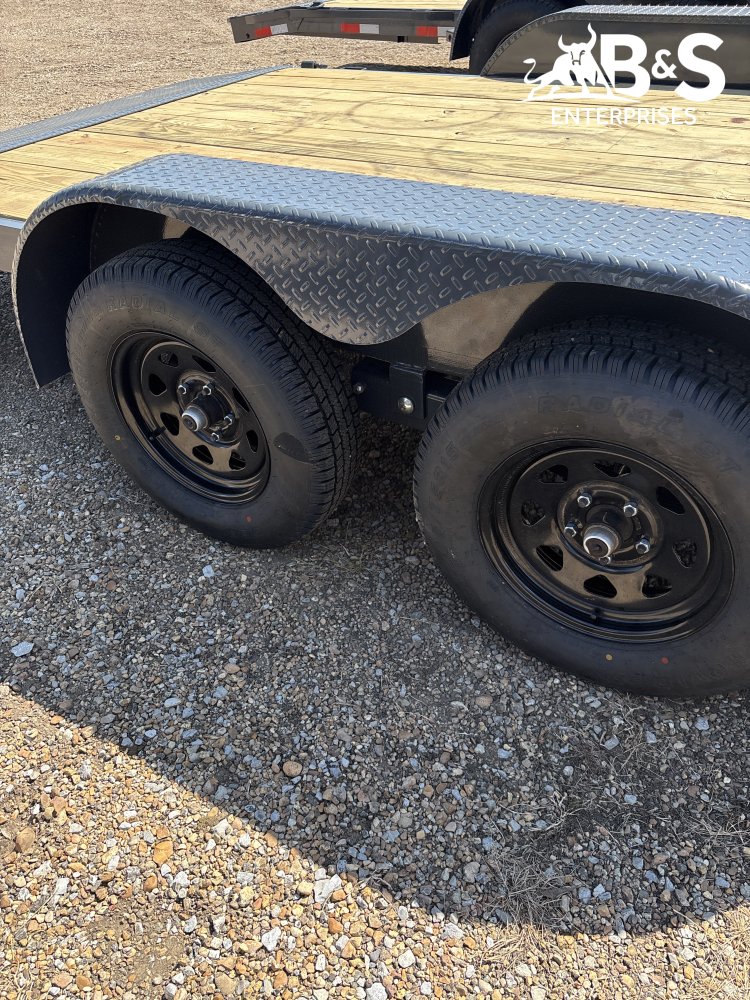 83"x20' Lamar Car Hauler