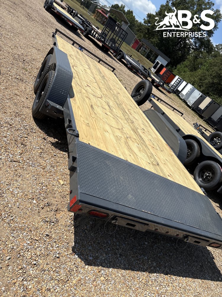83"x20' Lamar Car Hauler
