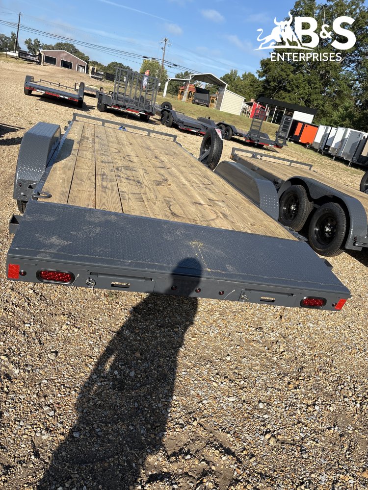 83"x20' Lamar Car Hauler