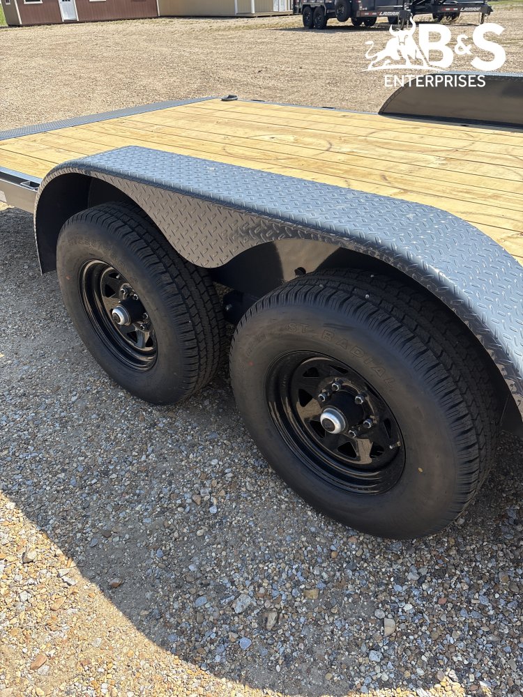 83"x24' Lamar Car Hauler