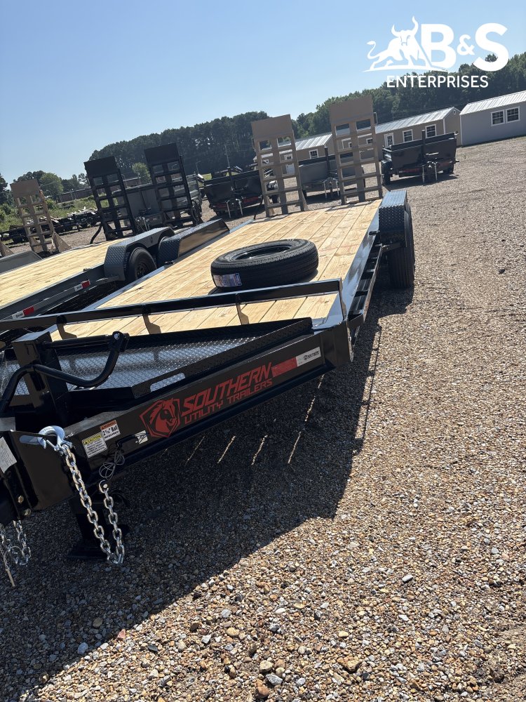 7'x20' Southern Utility Trailers Equipment