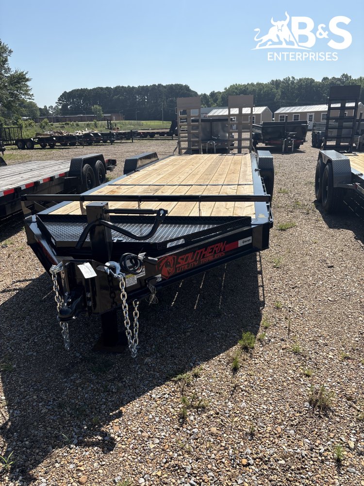 7'x24' Southern Utility Trailers Equipment