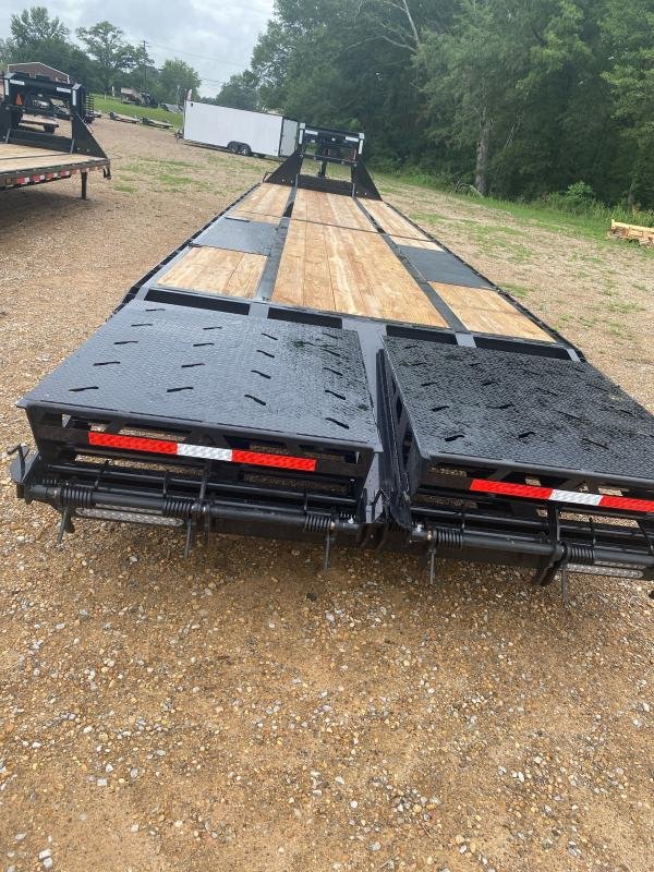 2024 RawMaxx 102"X36 G.N. 20K Flatbed Trailer