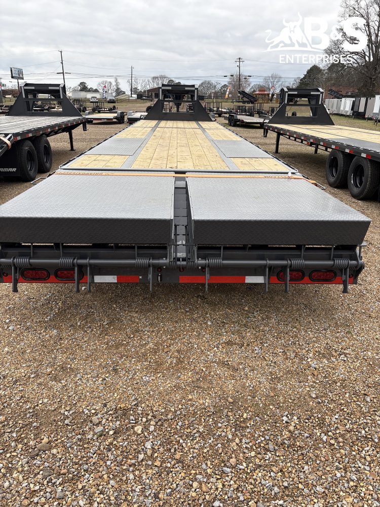2026 Lamar 102x36 Gooseneck Deckover Equipment Trailer