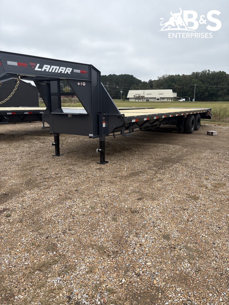 102"x32' Lamar Trailers Gooseneck