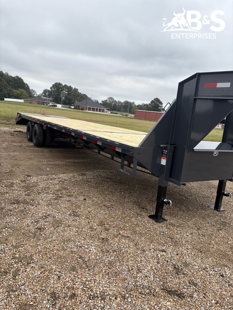 102"x32' Lamar Trailers Gooseneck