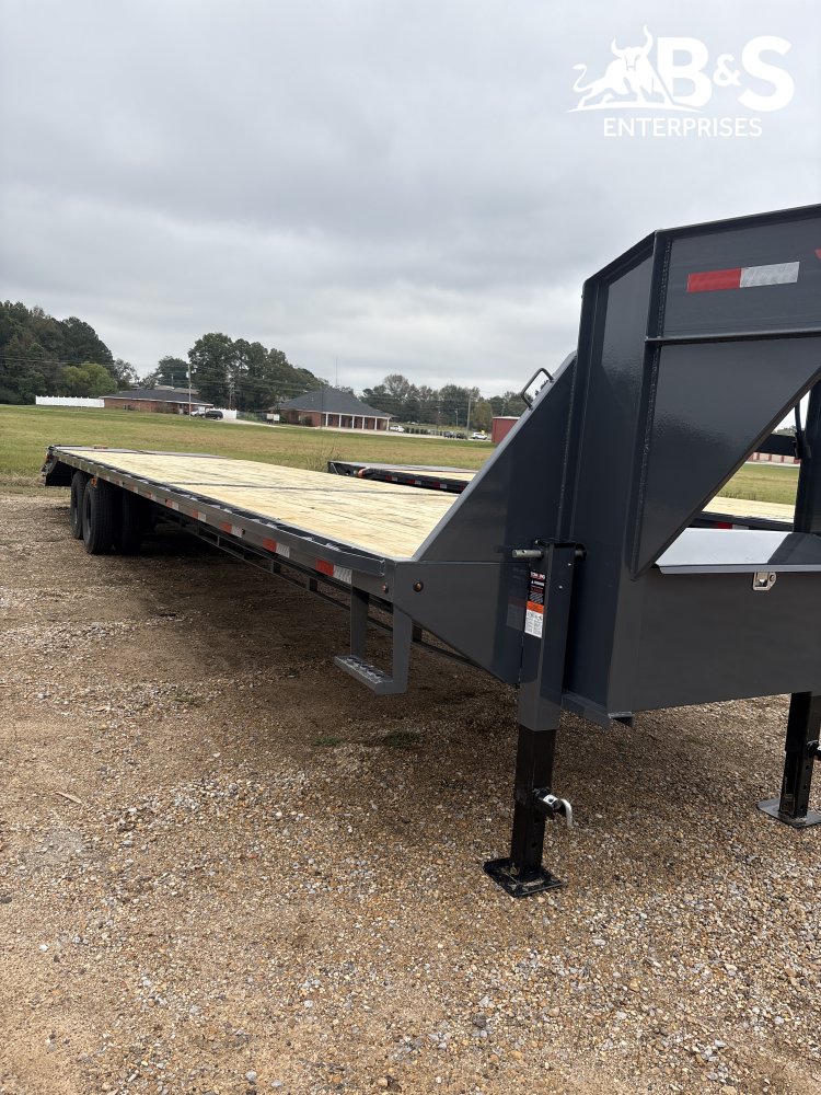 102"x36' Lamar Trailers Gooseneck