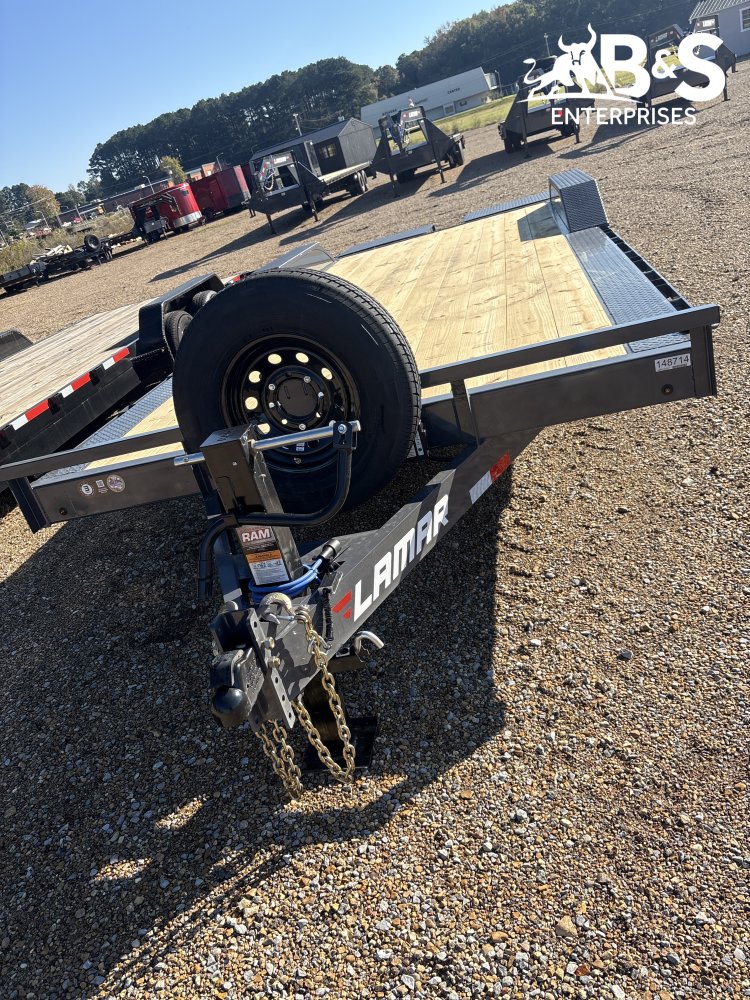 102"x22' Lamar Trailers Equipment