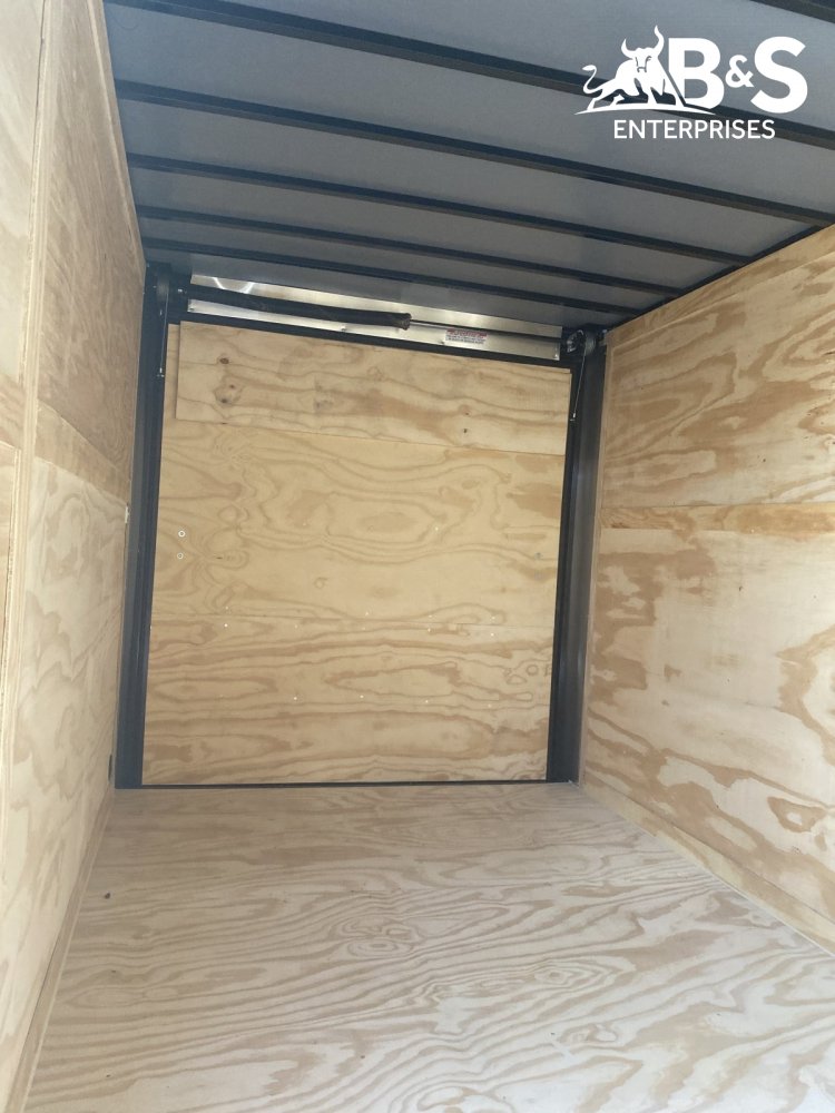 7'x16' Diamond C Enclosed Cargo