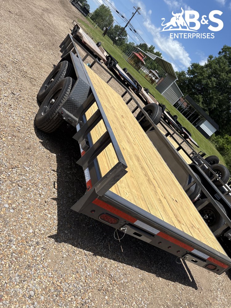 2027 Lamar 83x18 Utility Trailer