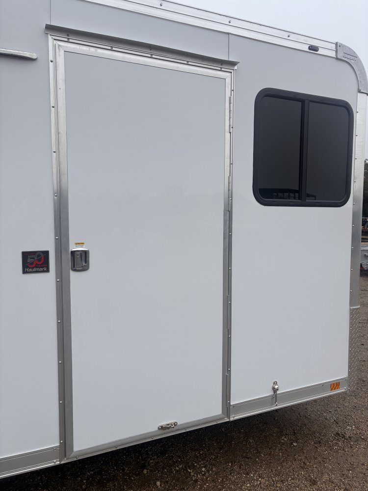 8.5'x24' Haulmark Enclosed Cargo