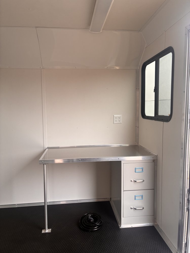 8.5'x24' Haulmark Enclosed Cargo