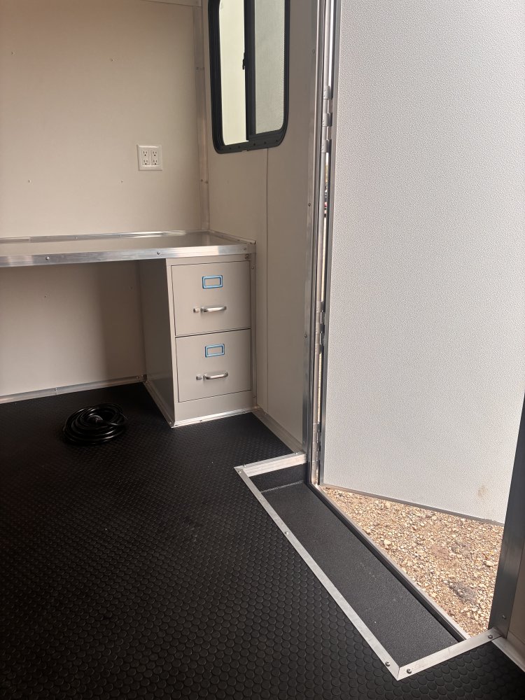 8.5'x24' Haulmark Enclosed Cargo